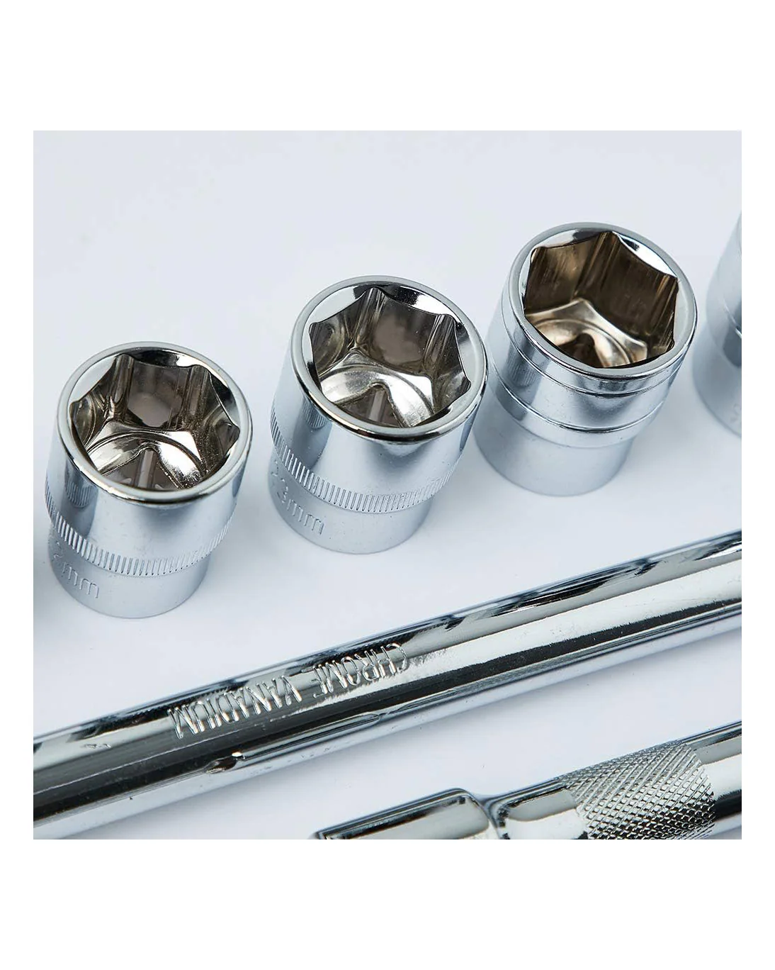 94 Piece Socket Wrench Set 1/4 Inch Drive Ratchet Set - Image 4