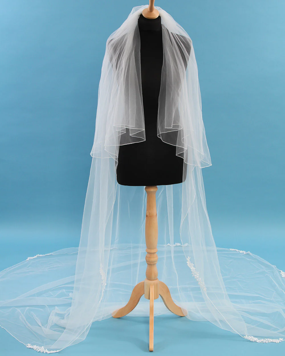 Cathedral Wedding Veil Lacy Floral Motif - Image 4