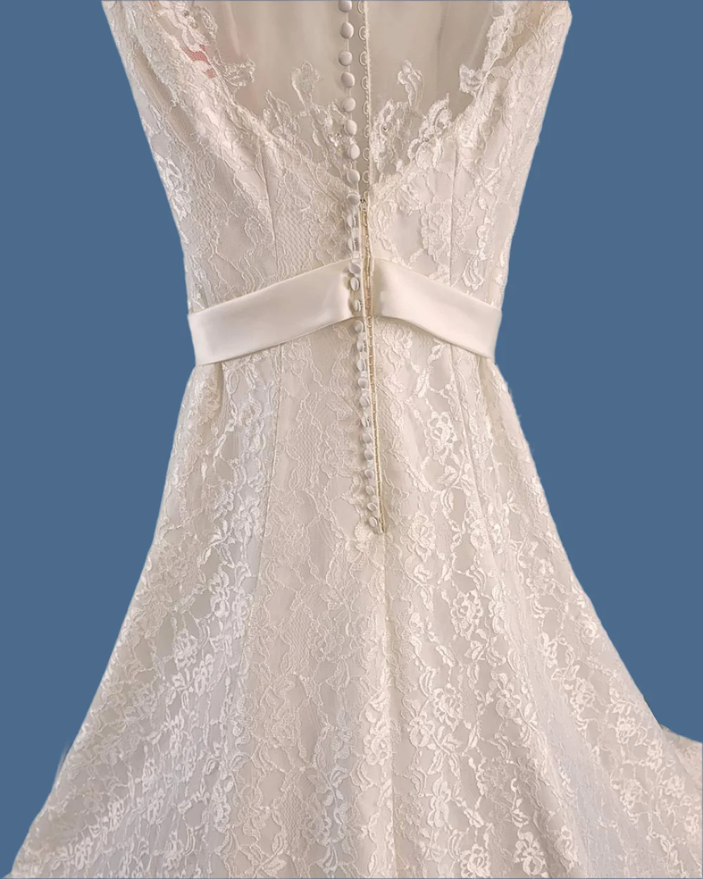 Charlotte Balbier Ivory Lace Sleeved Wedding Dress Size 10 - Image 8