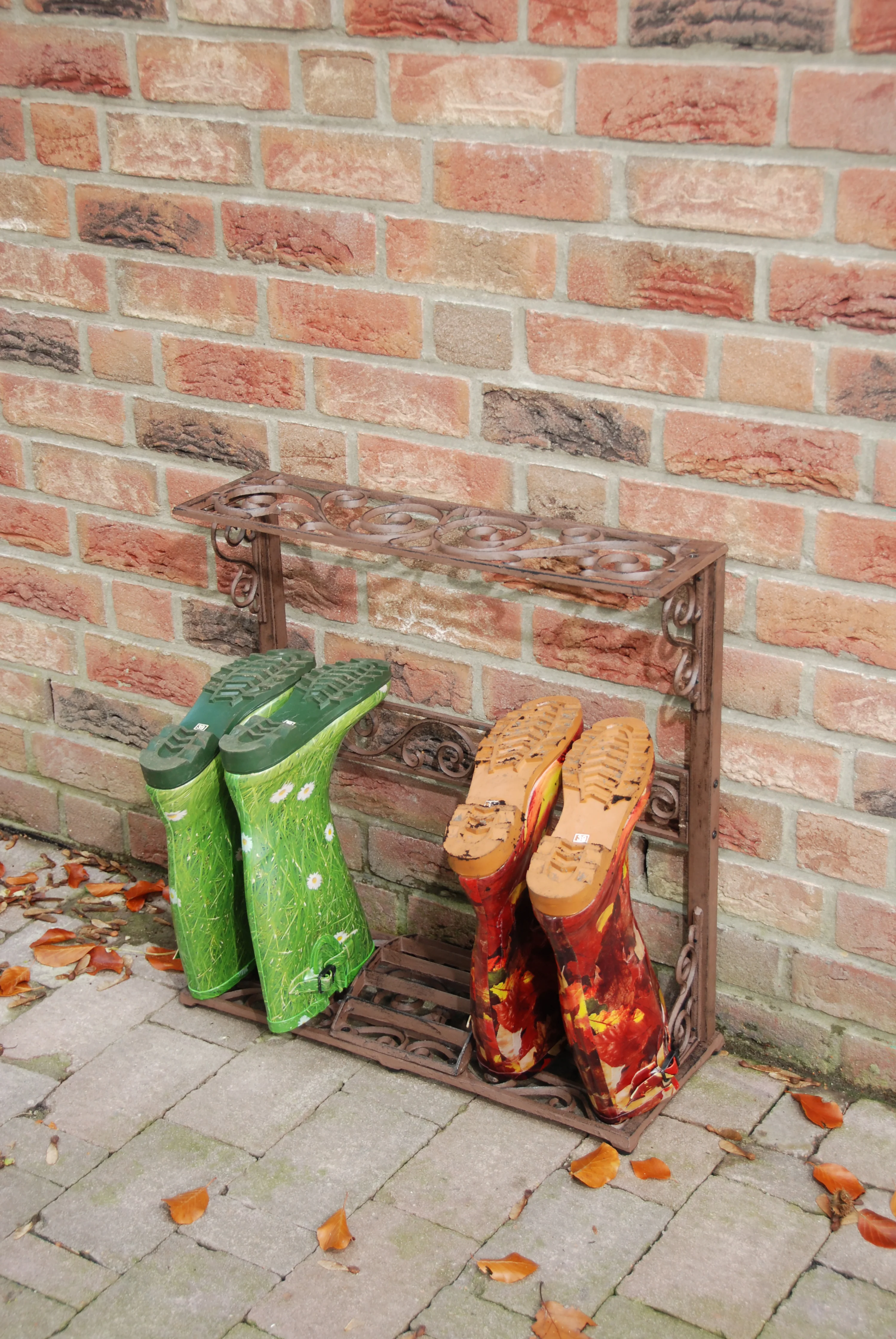 Garden Cast Iron Bootrack - Image 2