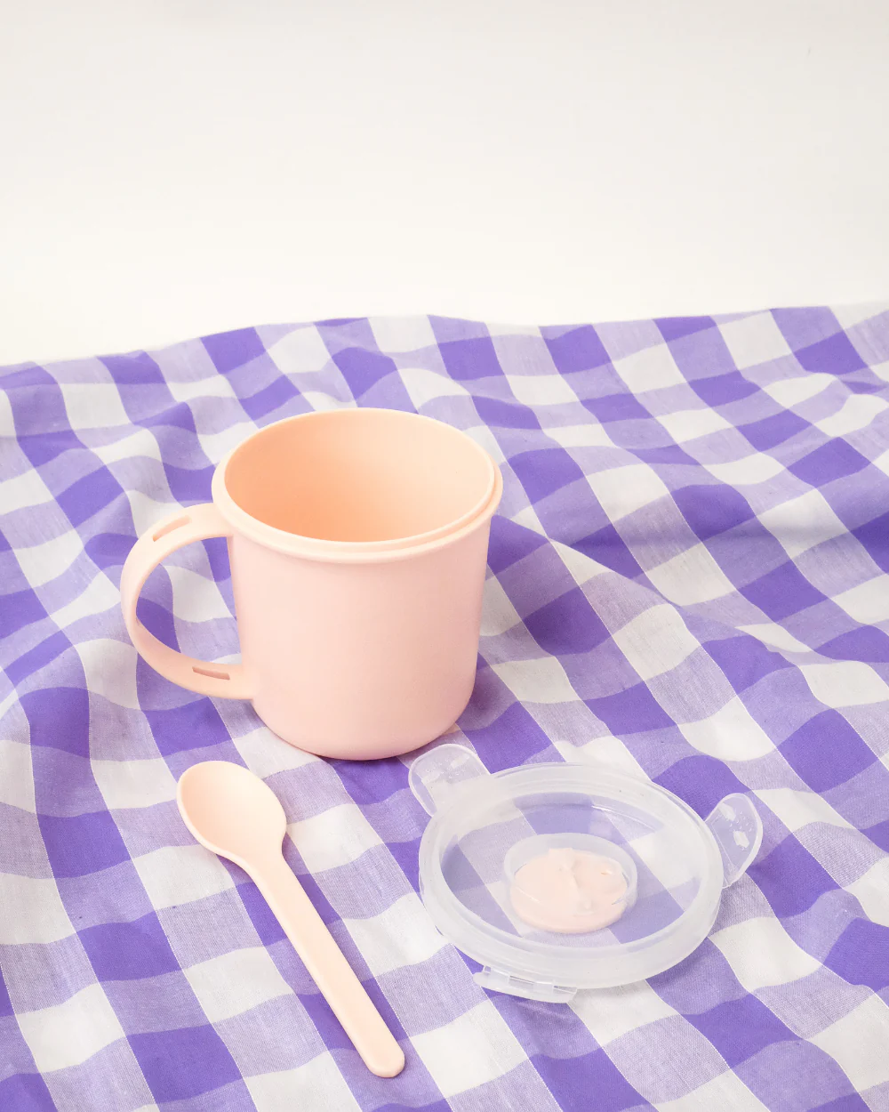 Microwavable Soup Mug With Spoon Pink - Image 4