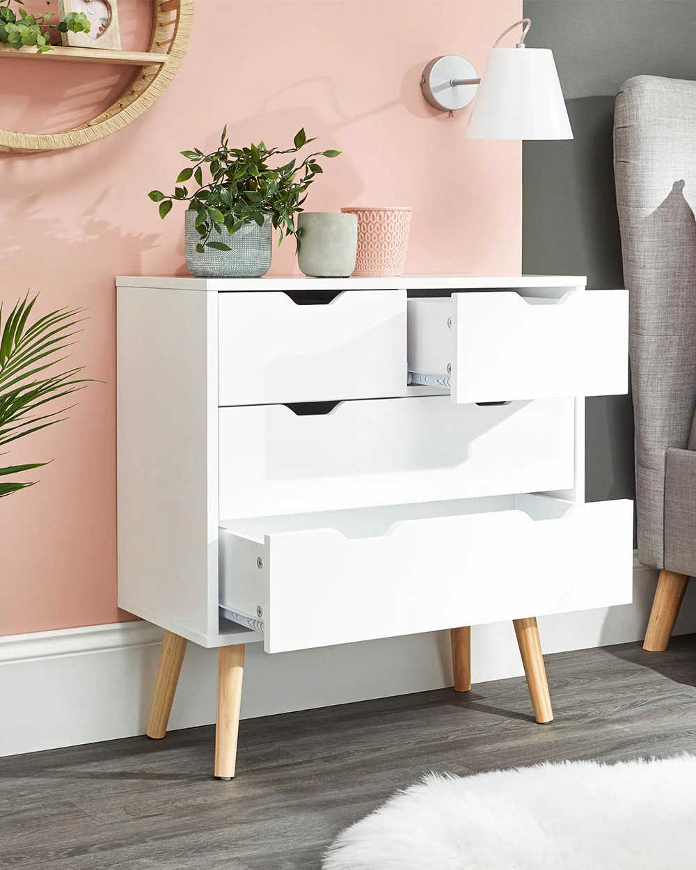 Nyborg 2 + 2 Drawer Chest White - Image 3