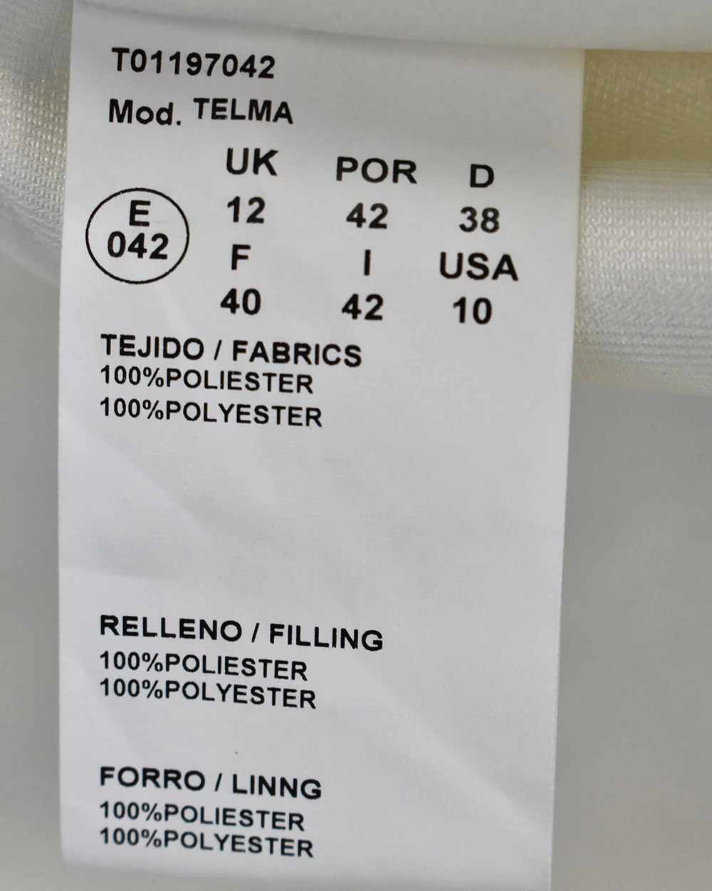 Pronovias Ivory A Line Wedding Dress with Veil Size 12 - Image 13